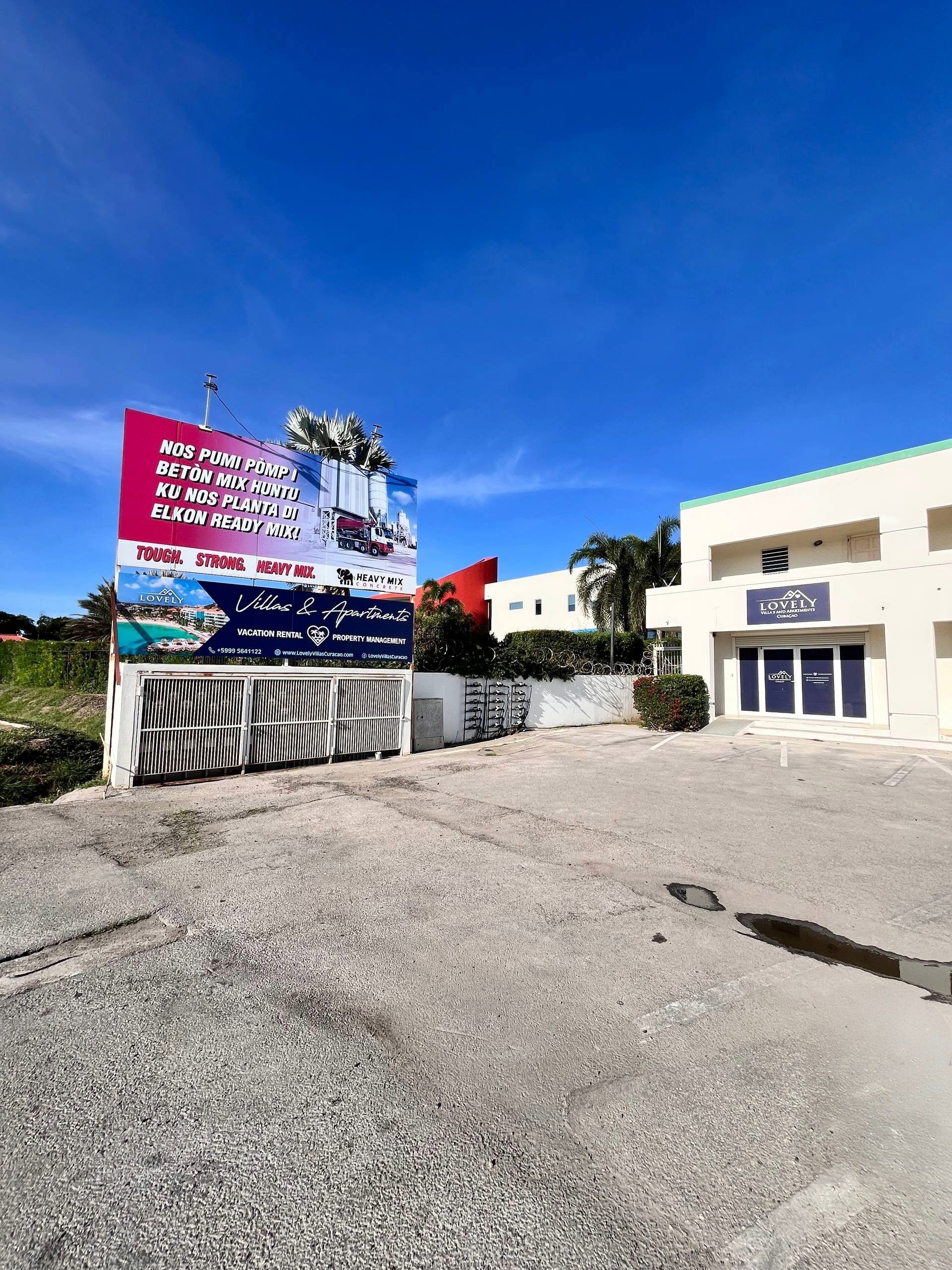 Property Manager Curaçao - Lovely Villas and Apartments Office